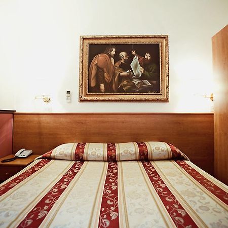 Hotel Saturnia Roma Quarto foto